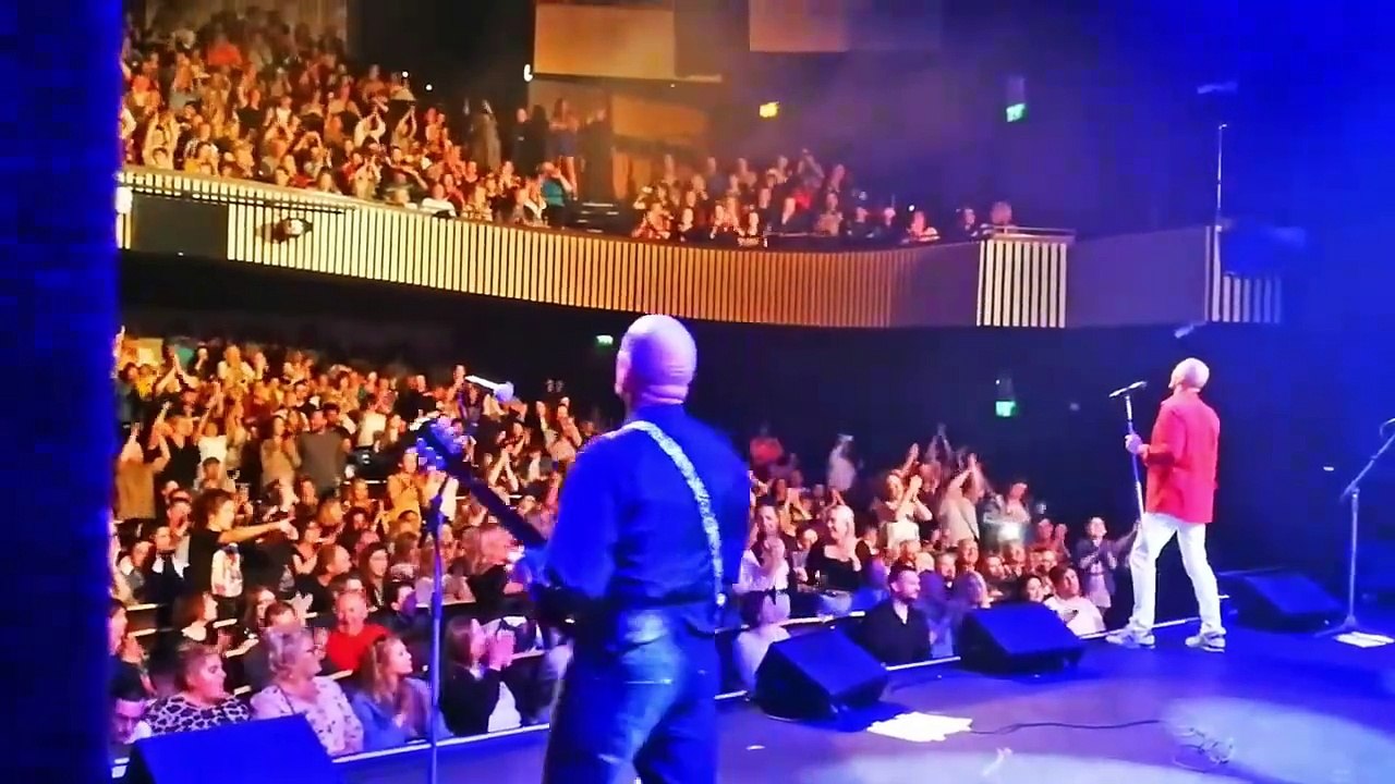 Flash Harry at Cork Opera House by Caroline Sear