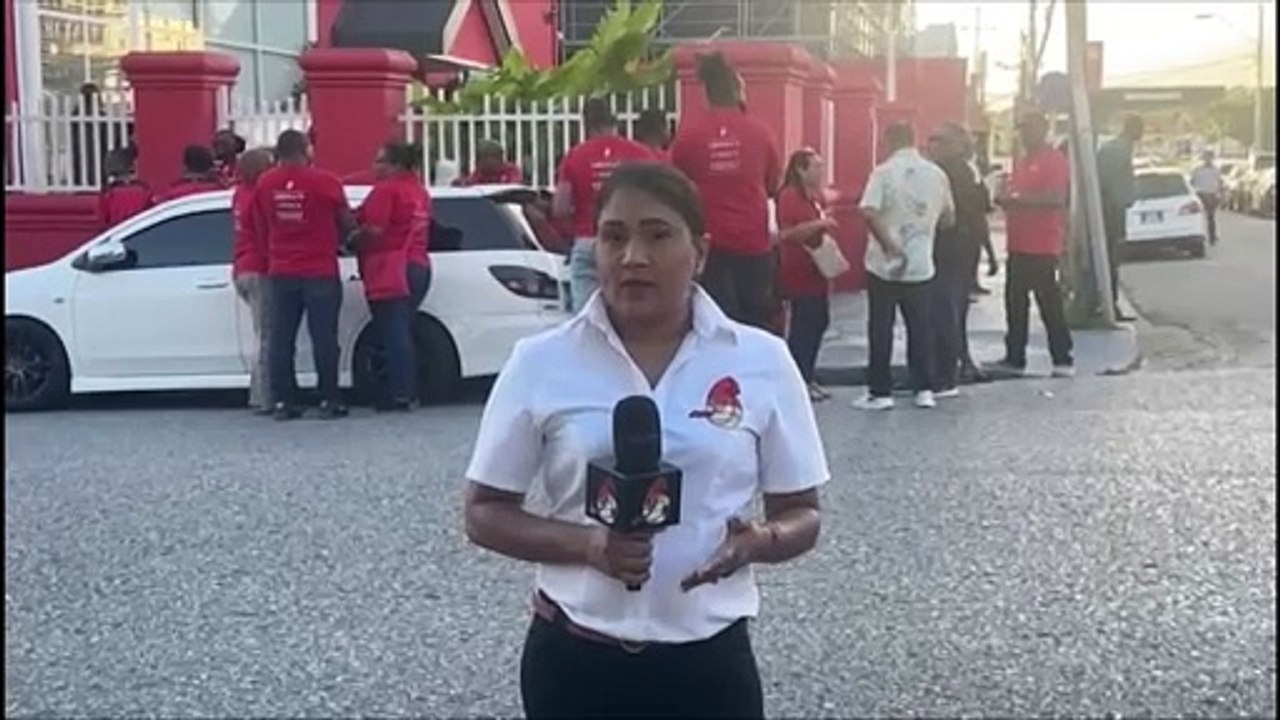 SUPPORT FOR PENNELOPE