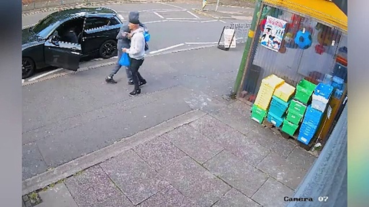 Gang who used Grindr to trap and rob victims jailed