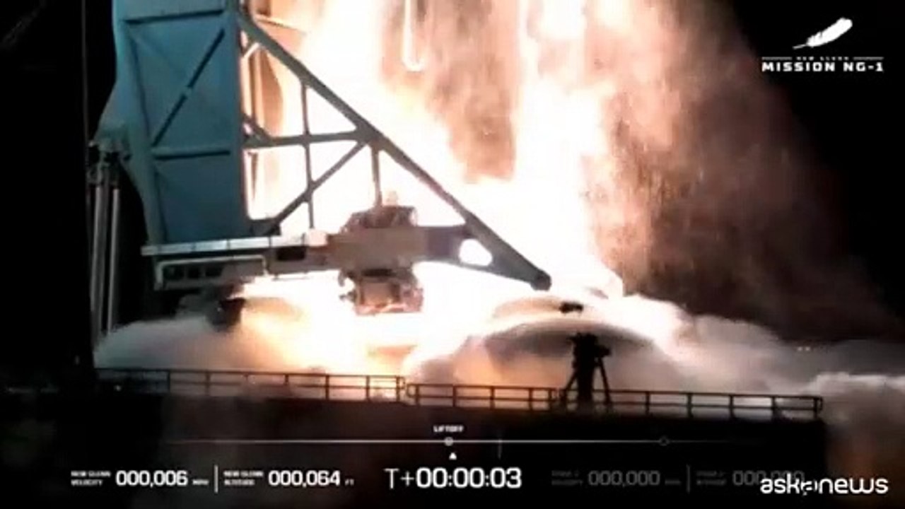 Blu Origin di Jeff Bezos lancia il primo razzo orbitale New Glenn