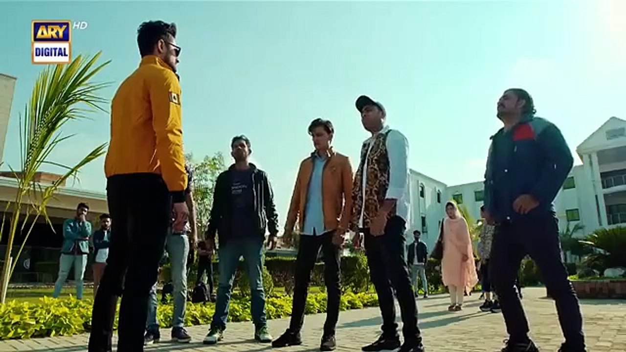 Kaisi Teri Khudgharzi Wo Aaraha Hai.  BEST SCENE _ Danish Taimoor & D