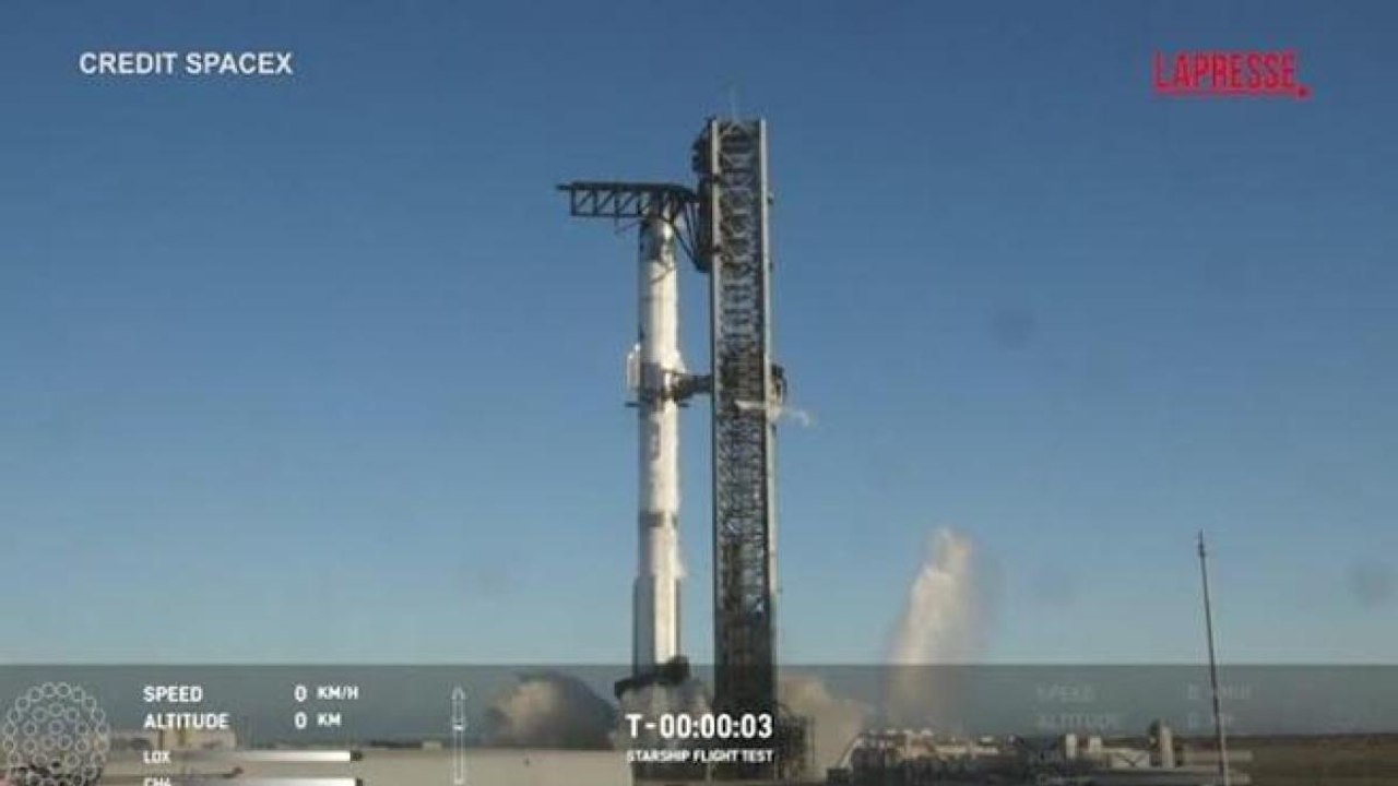 Space X, razzo Starship rientrato: perduta la navicella