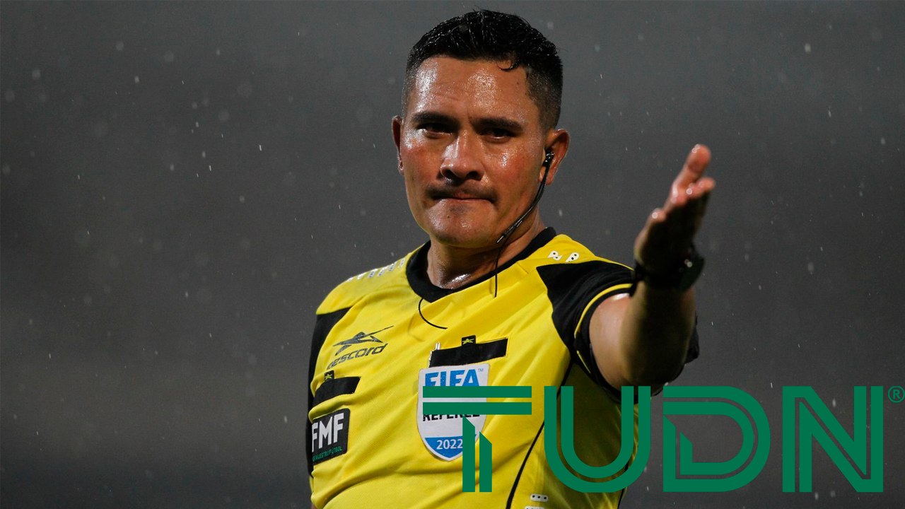 Fernando "El Cantante" Guerrero se retira pitando el Monterrey vs Toluca y recibe la bienvenida en TUDN