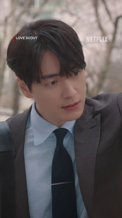 no one is safe from his hotness