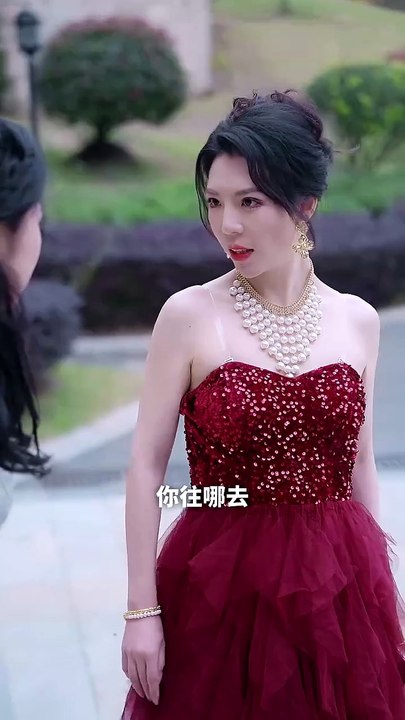 熱門爽劇【年會風雲之職場暗潮】（全集）