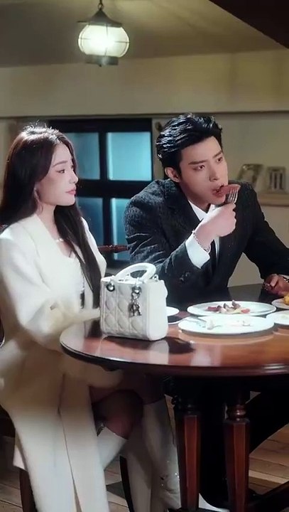 Diperebutkan 2 Pria Tampan | 2 Handsome Guys Fight Over Me | Drama China | SUB INDO