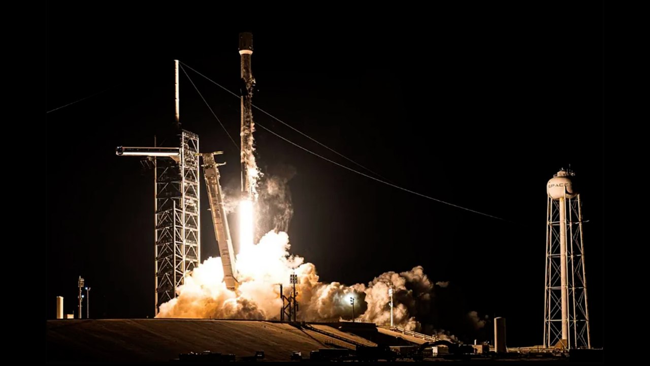 Lanzado con éxito el satélite militar español, el SPAINSAT NG I