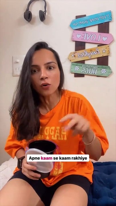 Apna kam sa kam rkhn 😁🤣