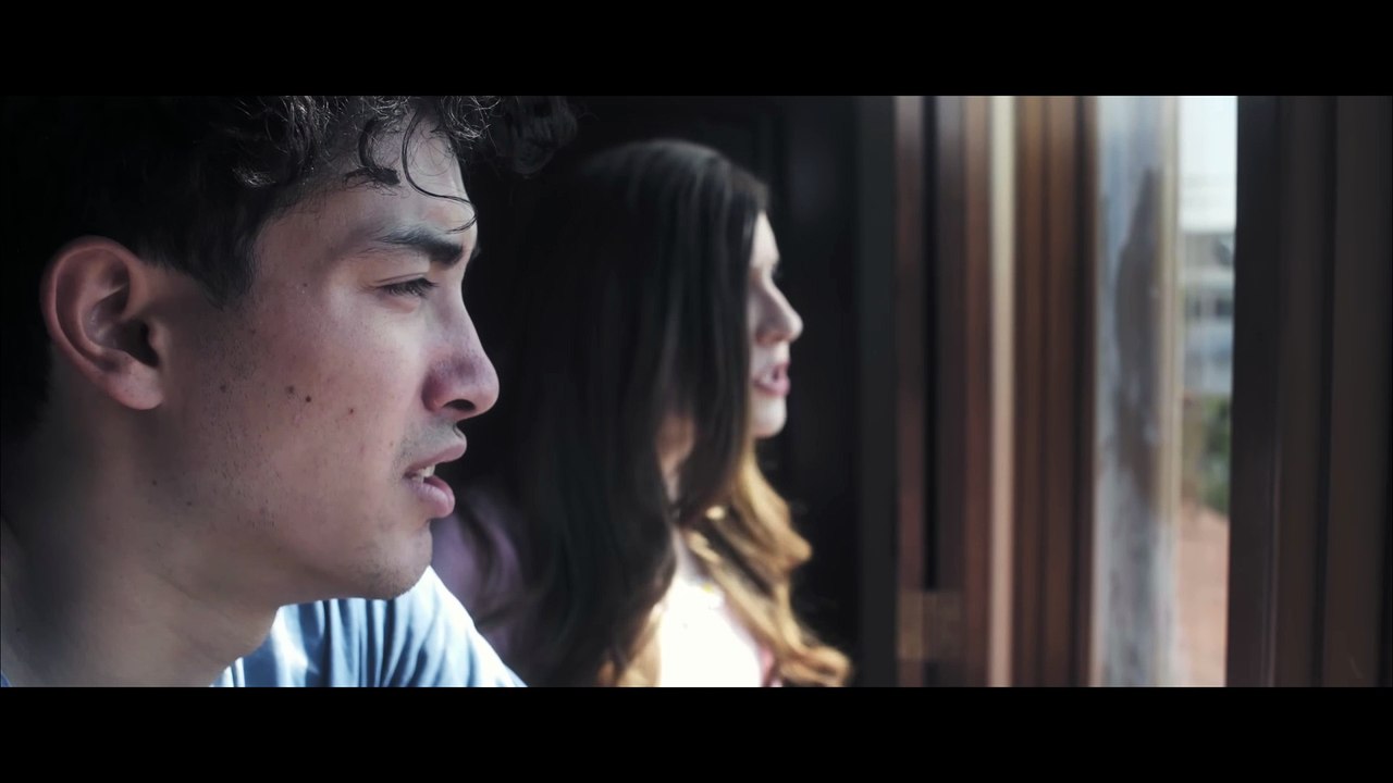 DON'T LOOK AWAY | Horror Short Film | Short Movie | Horror Film | Family Entertainment | Dailymotion Short Films |