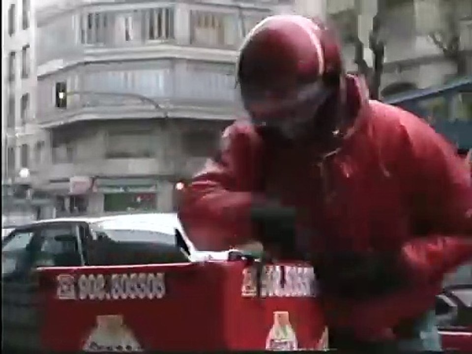 Mouth to Mouth (Boca a boca) - Trailer