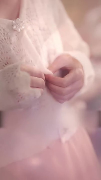 Girl sold herself to the CEO for money(720P_HD)