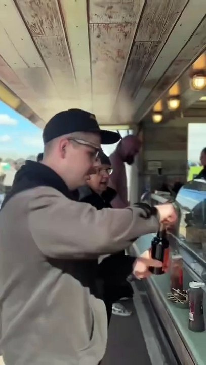 The car enthusiasts who take Sheffield's 'finest' sauce everywhere they go