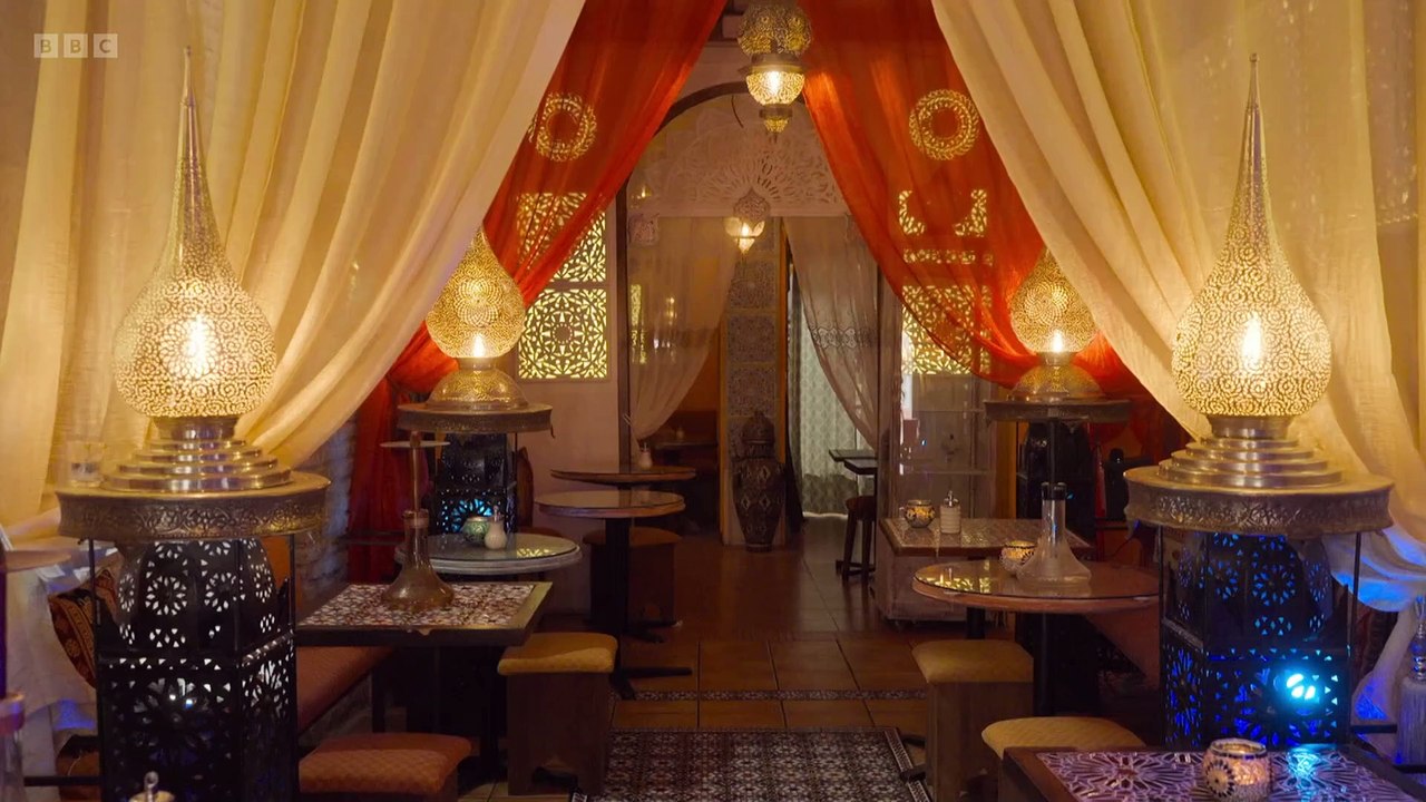 Amanda & Alan's Spanish Job episode 8