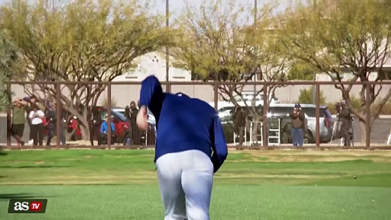 World Series champs Dodgers begin spring training