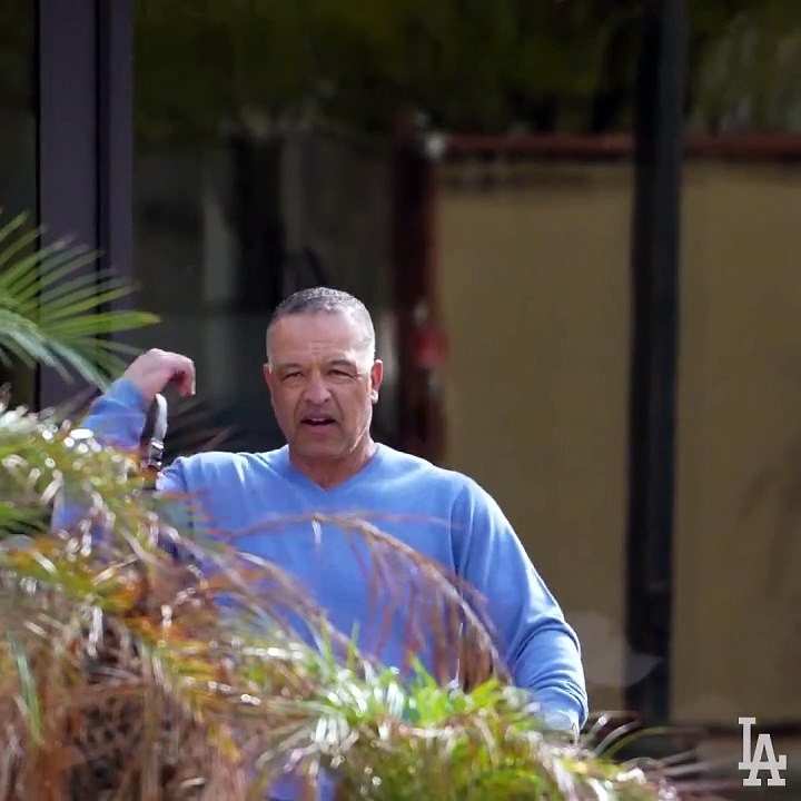 ¡Shohei Ohtani le hace una broma a Dave Roberts!