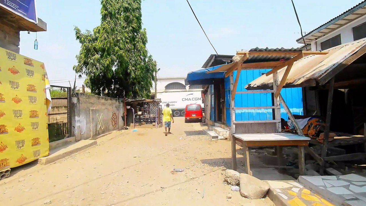 🇬🇭 EXPLORING A COMMUNITY IN ACCRA GHANA