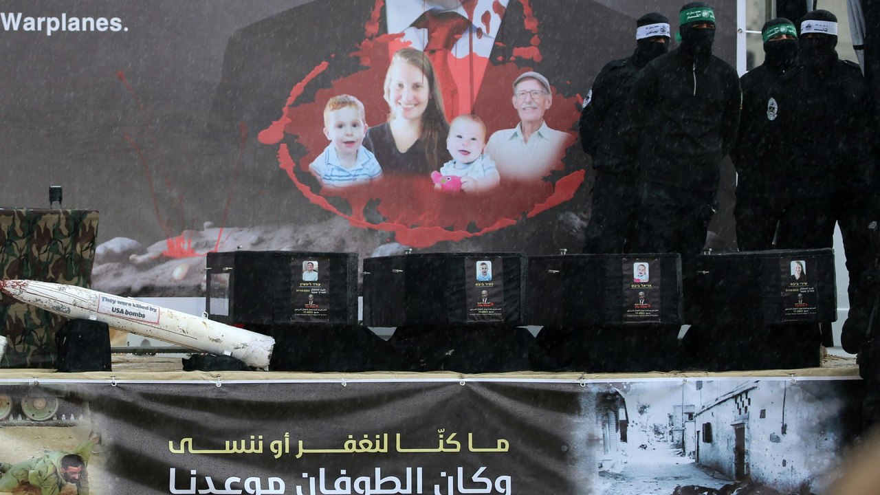 Hamas übergibt vier tote Geiseln an Israel