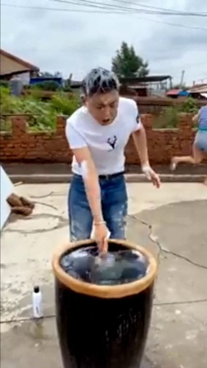 Short and catchy '' lough and comedy