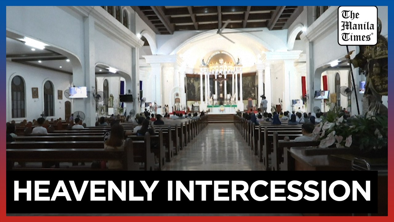 Filipinos pray for hospitalized Pope