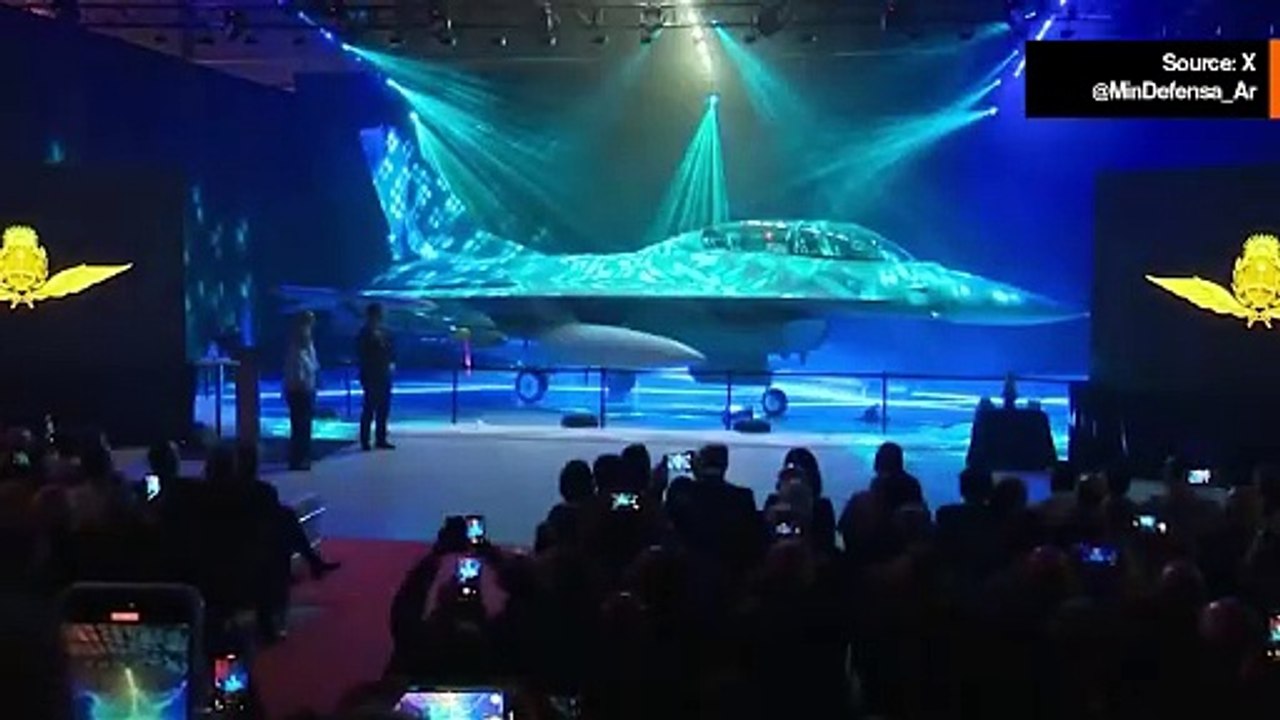 アルゼンチン空軍、初のF-16を公開