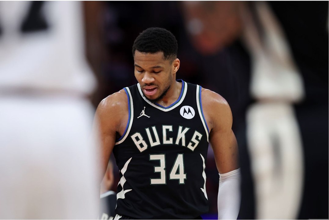 Game Recap: Rockets 100, Bucks 97