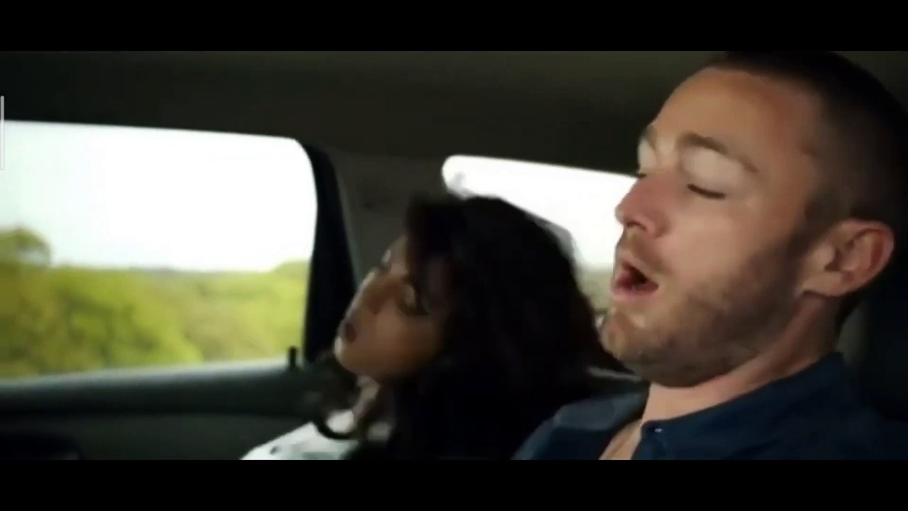 Priyanka Chopra's Most Memorable Kissing Scenes 💋