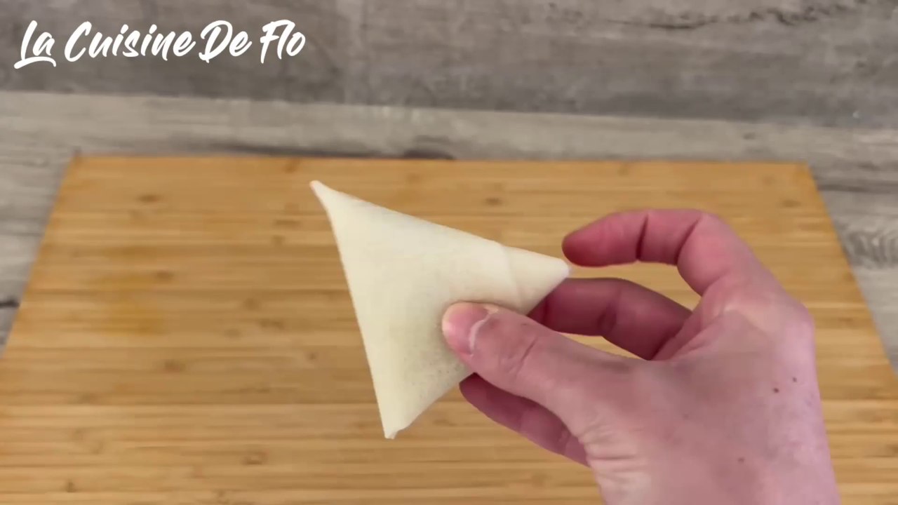 📌Comment Plier une Feuille de Brick en Triangle façon Samoussa   2 Techniques Faciles 🥙✨