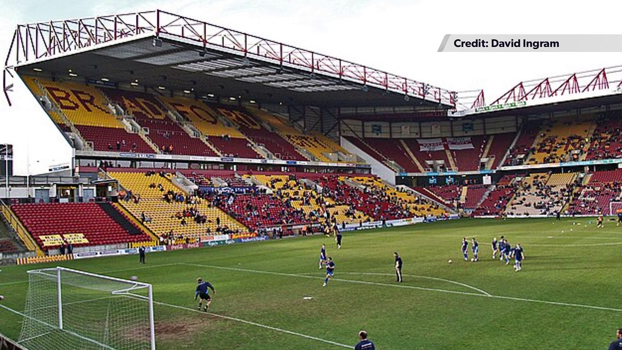 Bradford City break wins record with victory over Cheltenham: Bradford City 3-0 Cheltenham Town