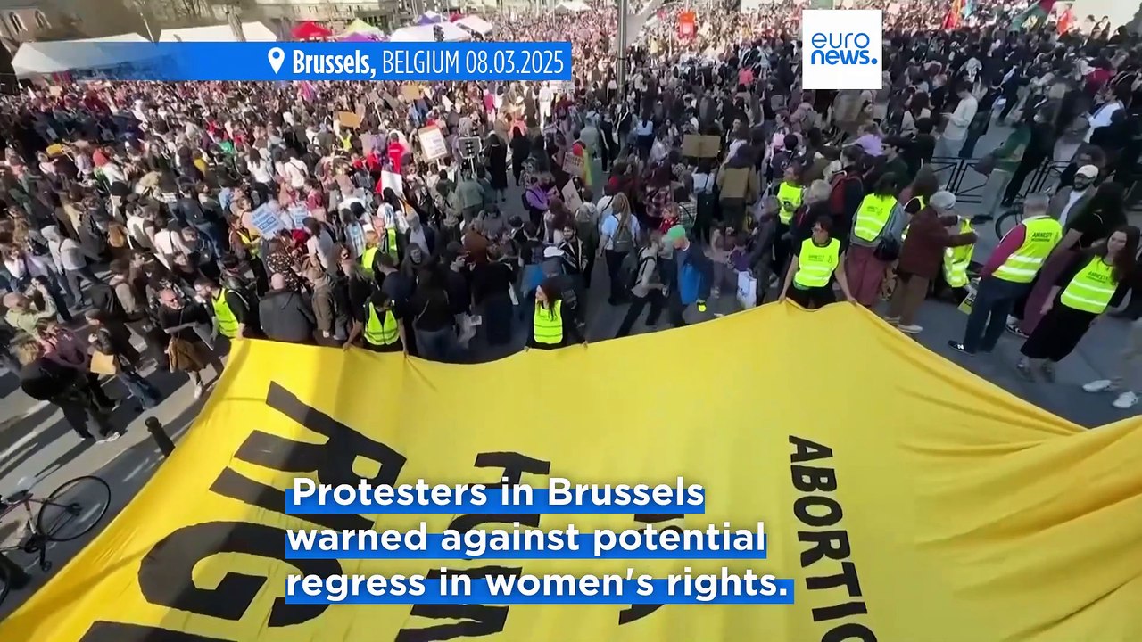 Hundreds of thousands of protesters commemorate International Women's Day