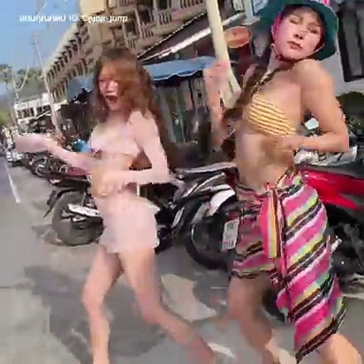 จันจิ แท็กทีม แกรนด์ เปิดโหมดแซ่บ ใส่บิกินี่อวดหุ่น เซ็กซี่คูณสอง