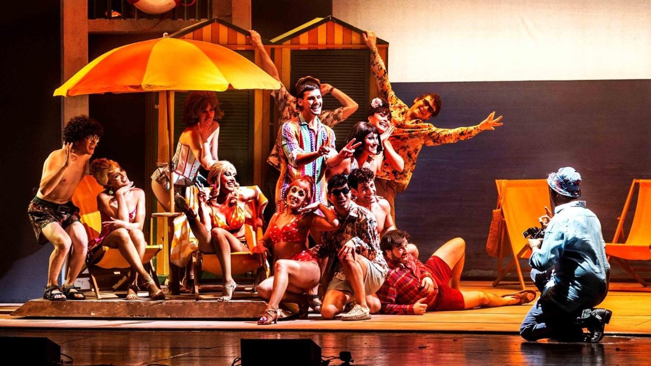 «Sapore di mare - Il musical», nostalgia degli anni 60 sulle note di «Non son degno di te» e «Una rotonda sul mare»