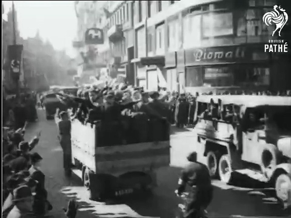 Hitler en Viena (1938) | Pathé británico