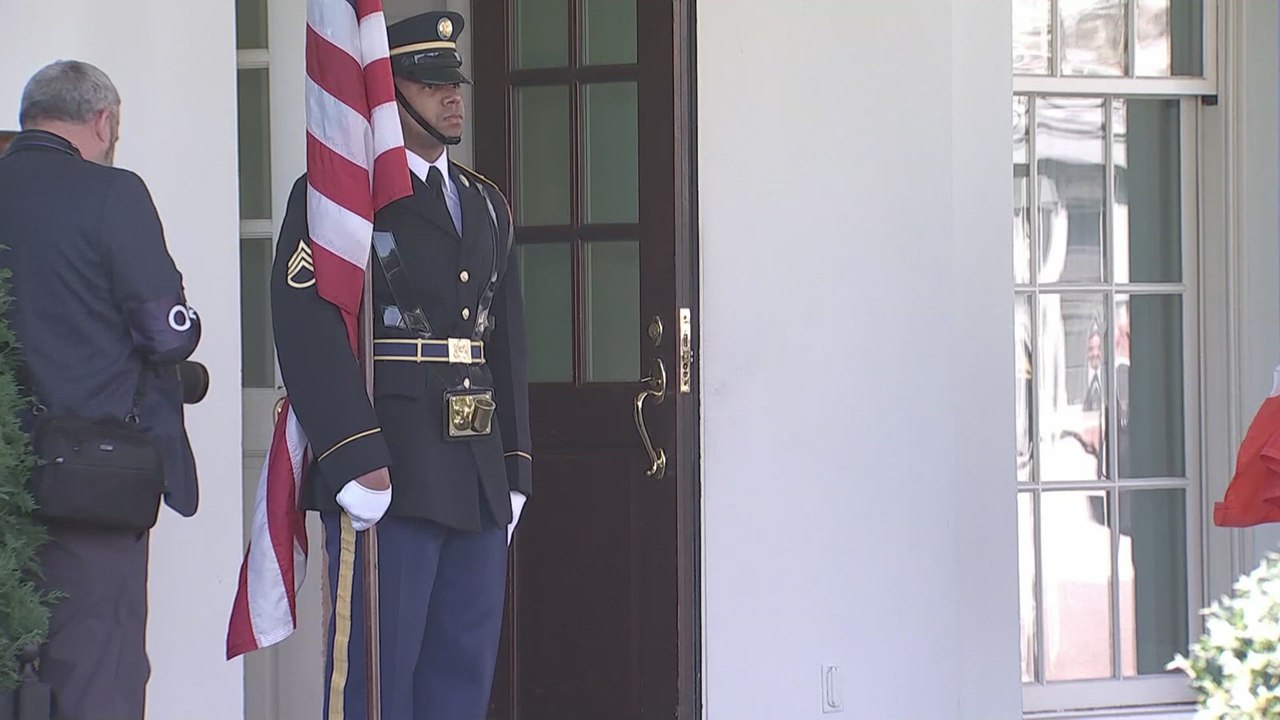 Trump Gives Straightforward Answer on Inflation While Meeting Irish Taoiseach