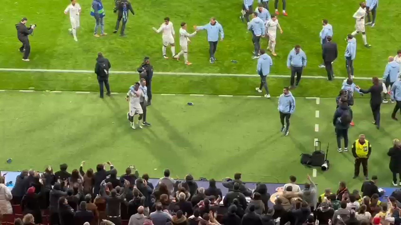 Vinicius clashes with Metropolitano crowd while leaving the pitch