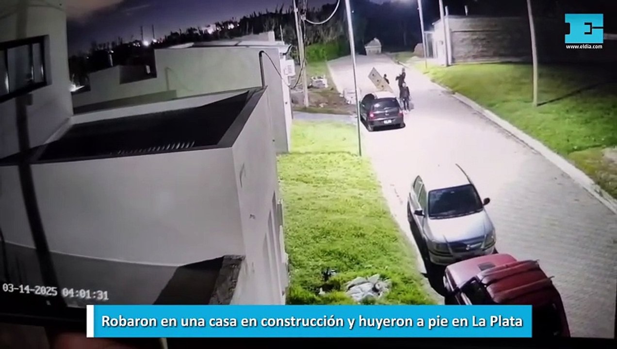 Robaron en una casa en construcción y huyeron a pie en La Plata