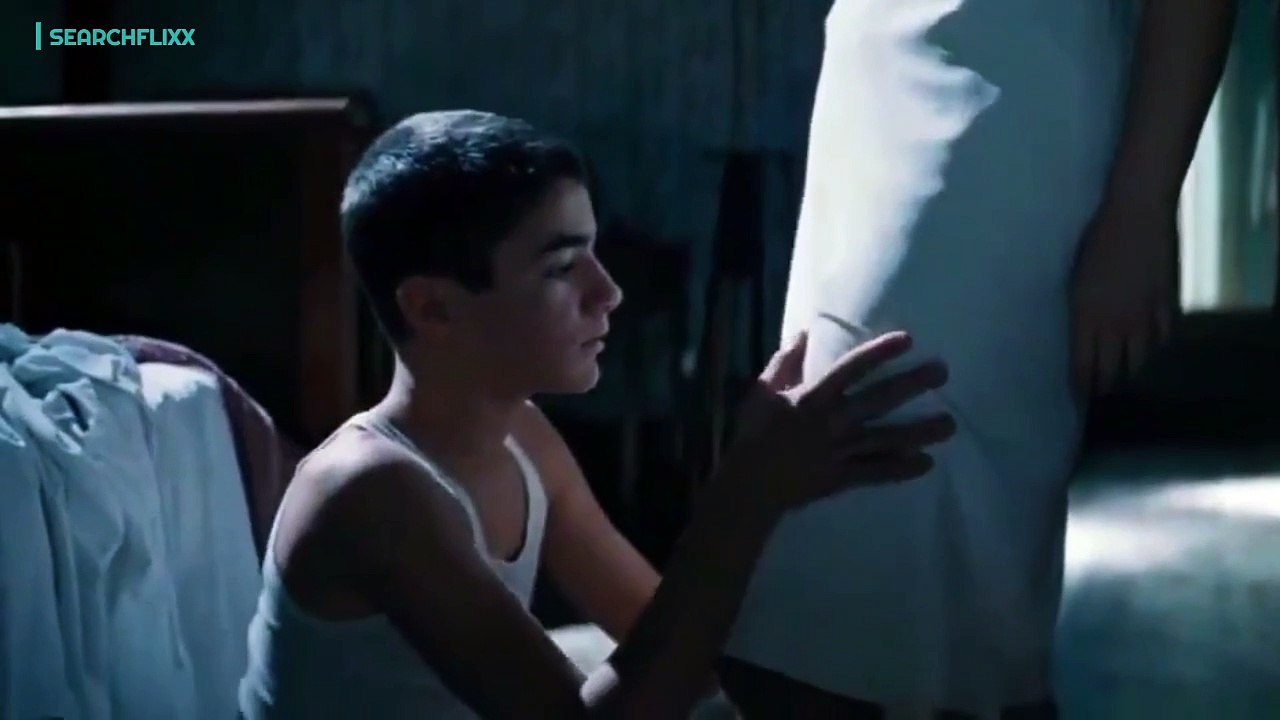 During WWII, a teenage boy falls for the mysterious Malèna in a small Italian town. ❤️