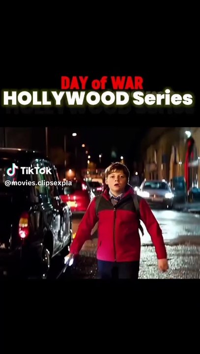 Hollywood Series - Please Follow Me 🎬