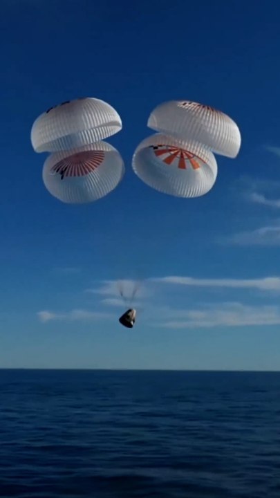 8일만 우주 갔다오라더니 9개월 걸렸다…우주미아 될 뻔한 그들