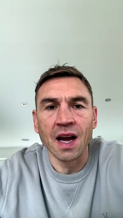 Rugby legend Kevin Sinfield thanks Shrewsbury's Nick Deane for his 'inspirational' MNDA fundraising