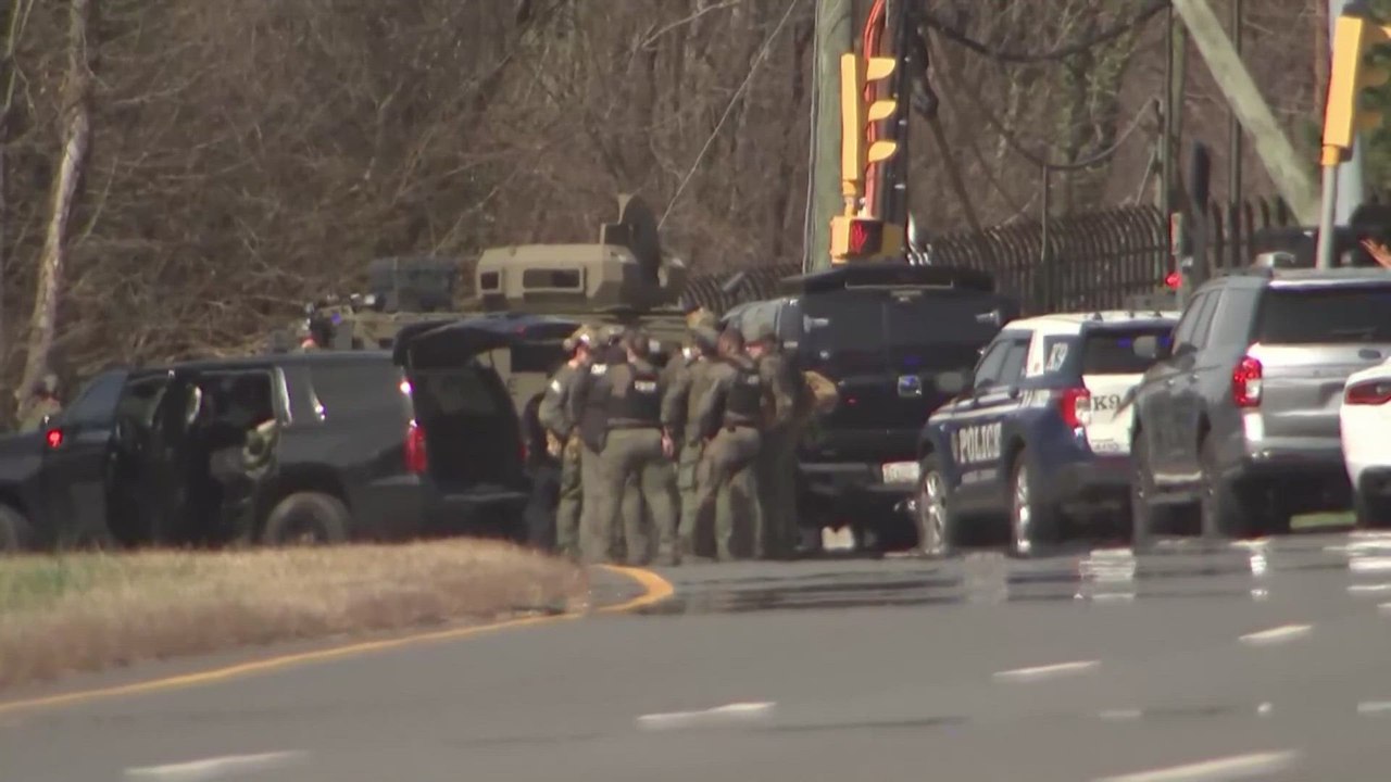Armed man near CIA headquarters sparks massive police operation