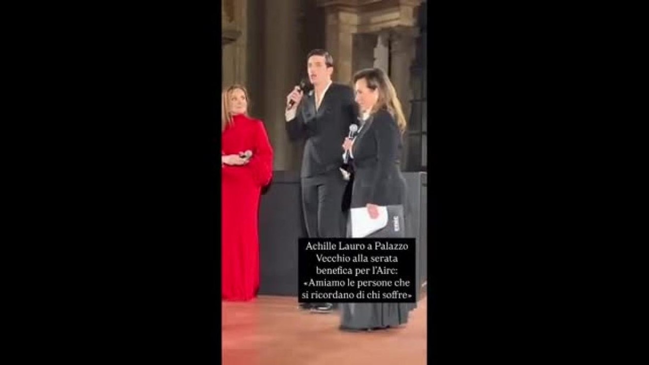 Firenze, Achille Lauro canta a Palazzo Vecchio per la Fondazione Airc