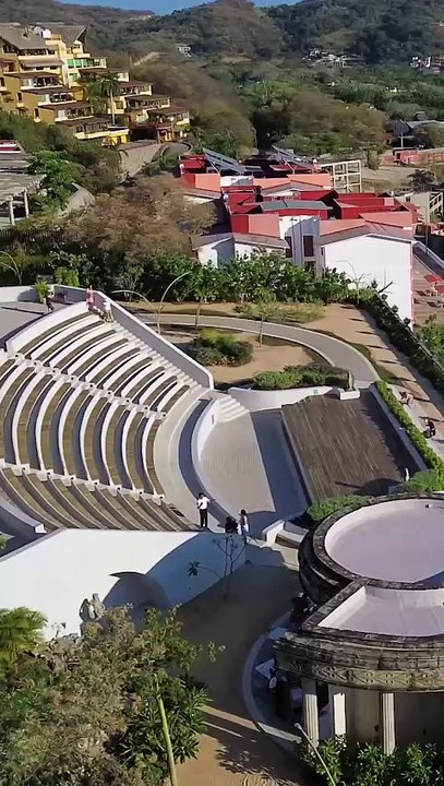 El partenón de 'El negro Durazo"