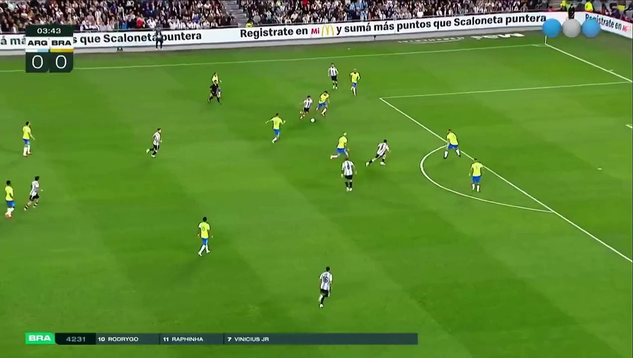 Gol de Julián Álvarez ante Brasil