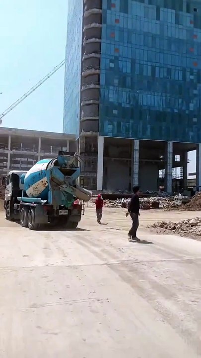 High-Rise in Bangkok Collapses After 7.7 Magnitude Quake Near Myanmar!