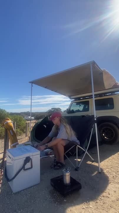 Awning Gets Blown Away by Wind While Camping in South Australia