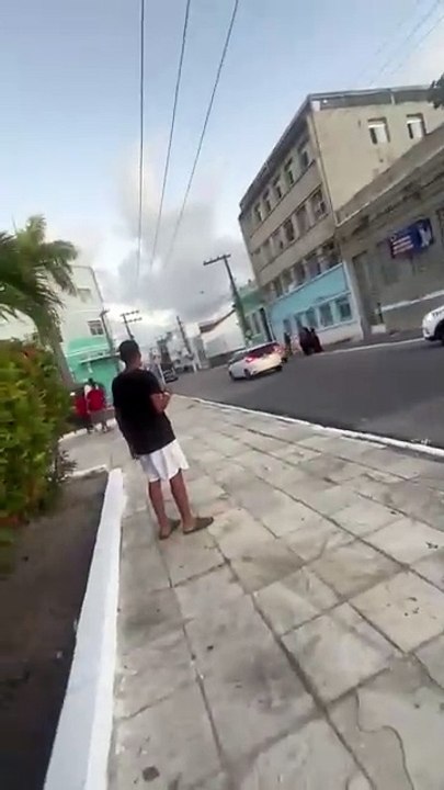 Motorista embriagado colide contra veículos no Jaraguá