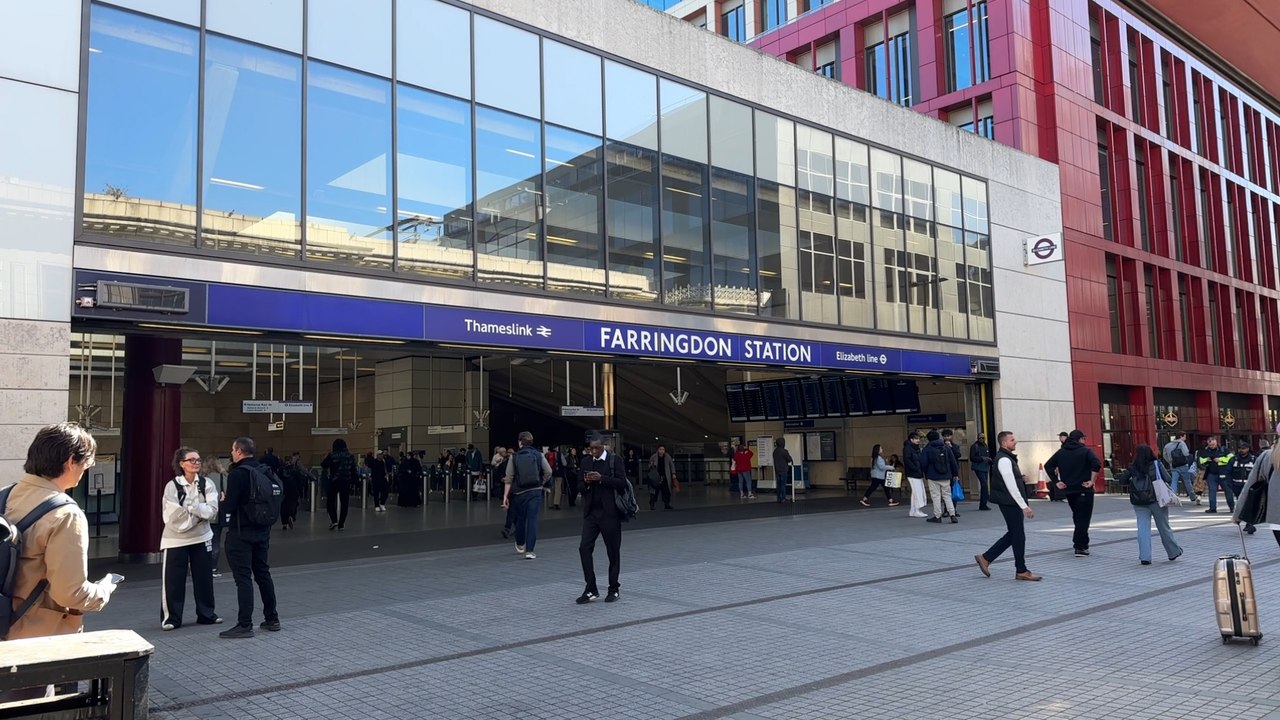 London Landmarks: Farringdon station