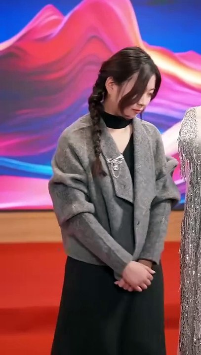 Her fiancé found her dull and boring, so she decisively broke up with him and married the heir to the top wealthy family, Xie Jingmo. In the morning, he was her brother-in-law; by the afternoon, he was her husband. Rumors spread that he was indifferent to