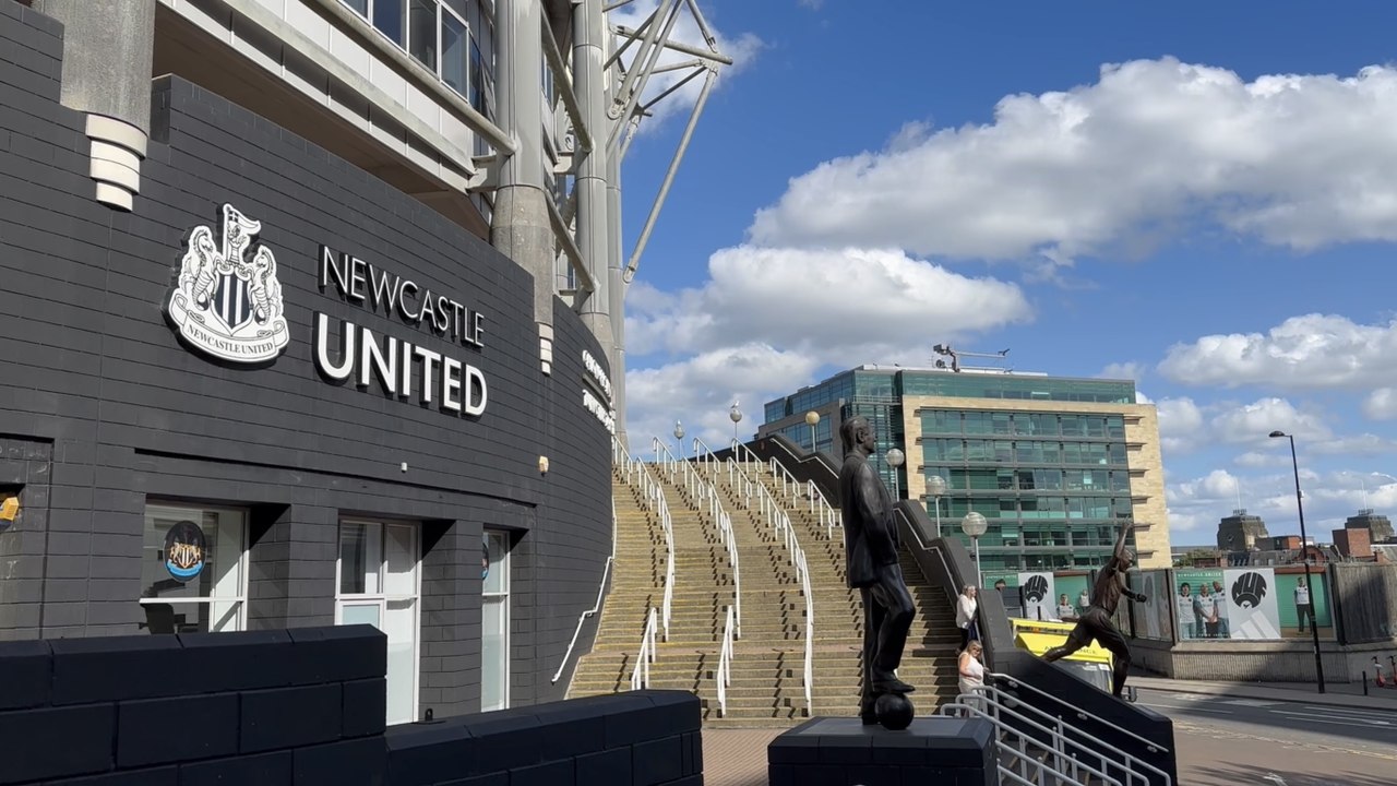 Newcastle United Secures Key Win Against Brentford ⚽