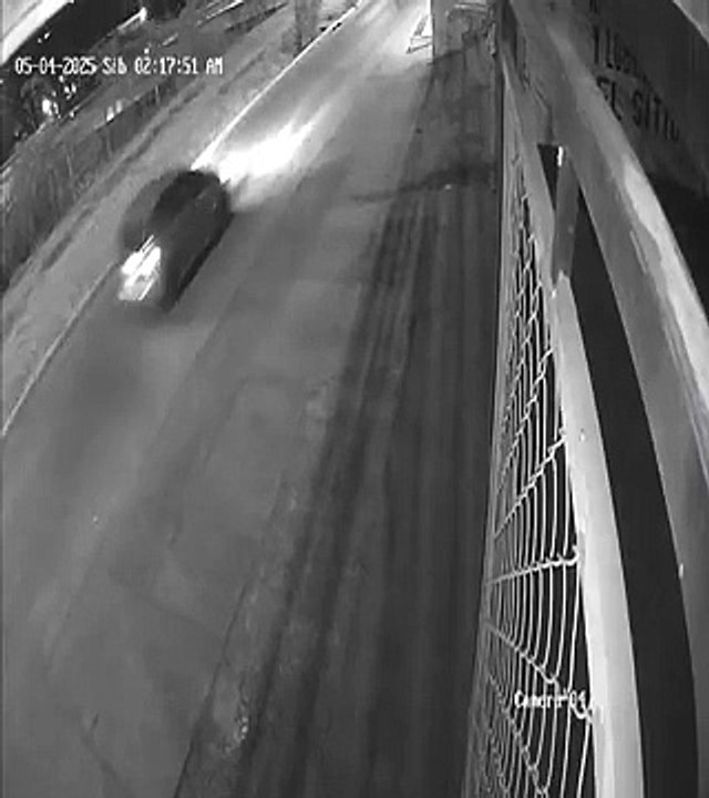 Video de la caída del tramo del puente J.M.G.